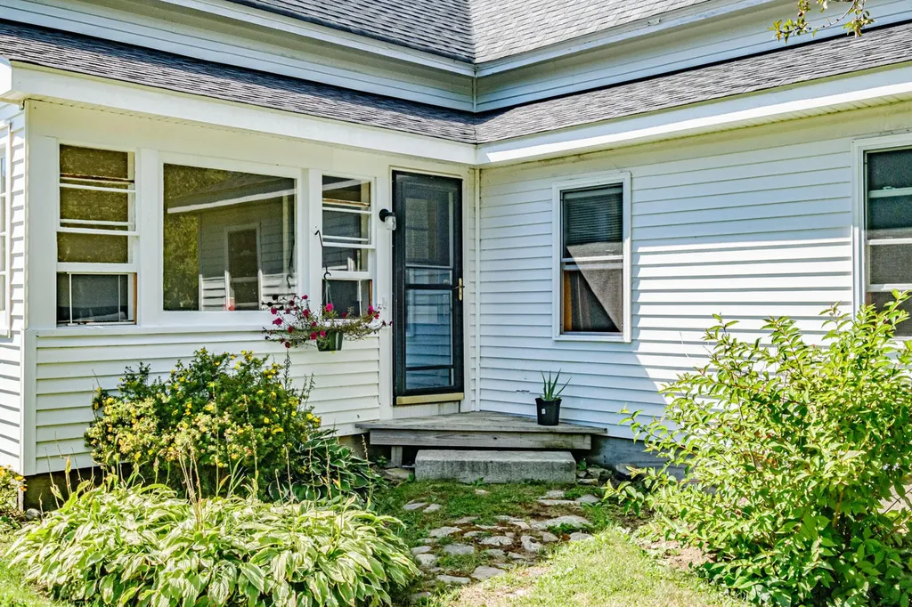 465 Ash Point Drive Owls Head ME 04854