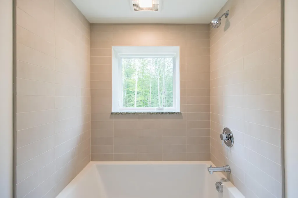 14 Peter Robin Way Freeport ME 04032
