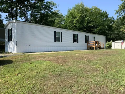 27 Carroll Avenue Standish ME 04084