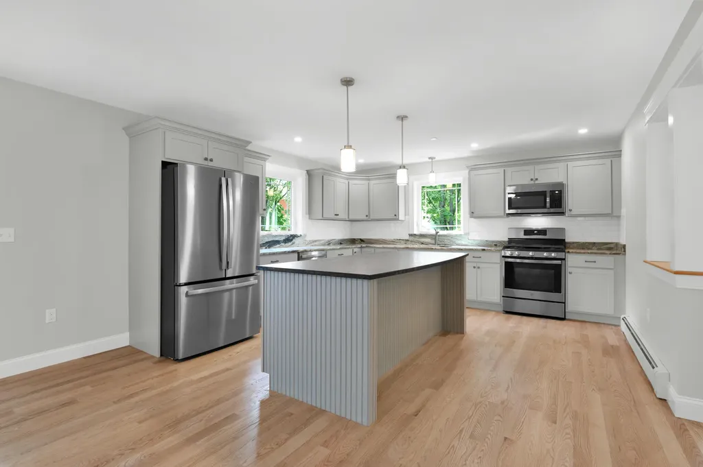 24 Redlon Road Portland ME 04102