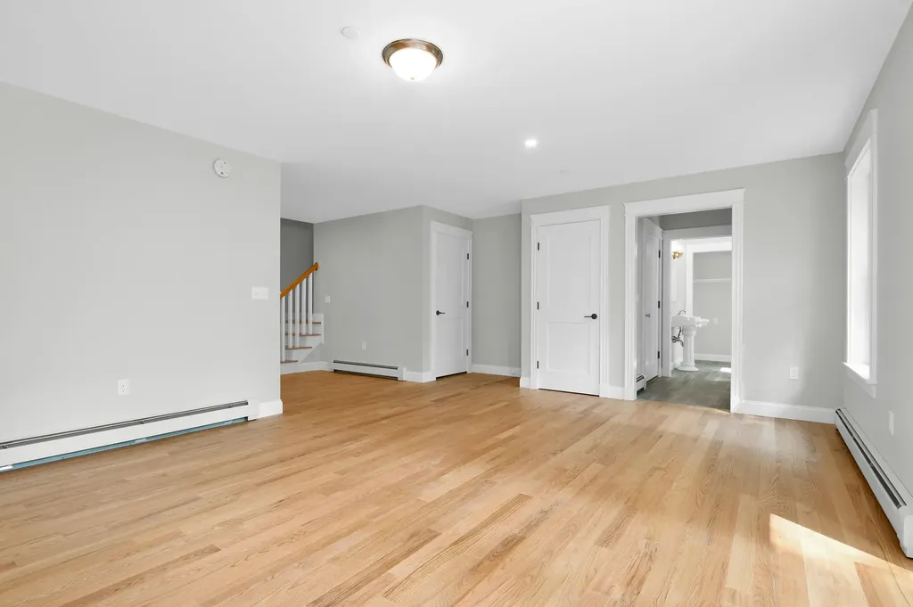 24 Redlon Road Portland ME 04102