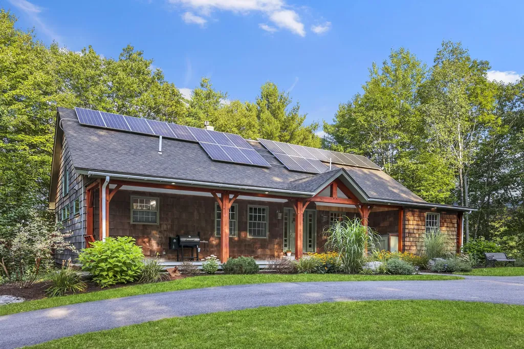 30 Stackpole Road Durham ME 04222