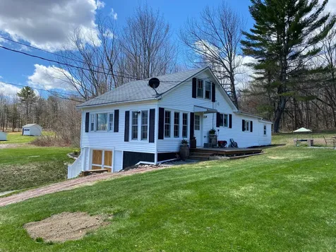 21 Skimmer Lane Dexter ME 04930