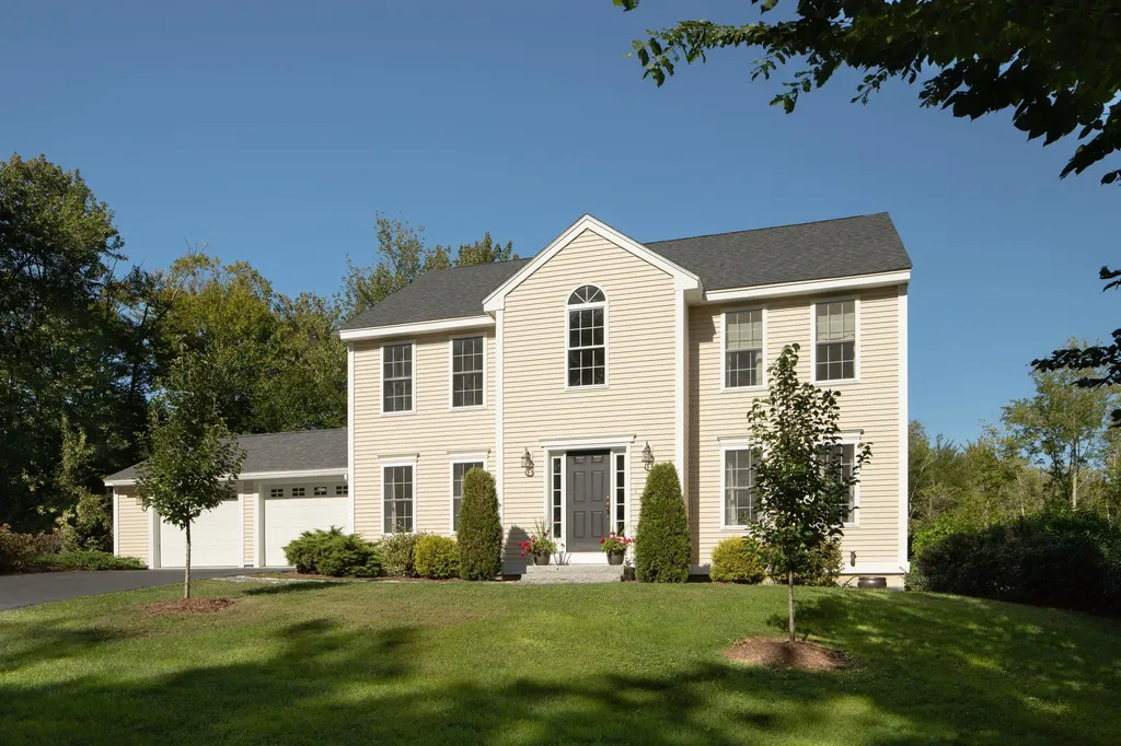 9 Melanies Court Kittery ME 03904
