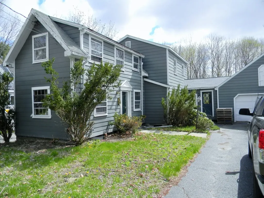 23 Mount Vernon Street Gardiner ME 04345