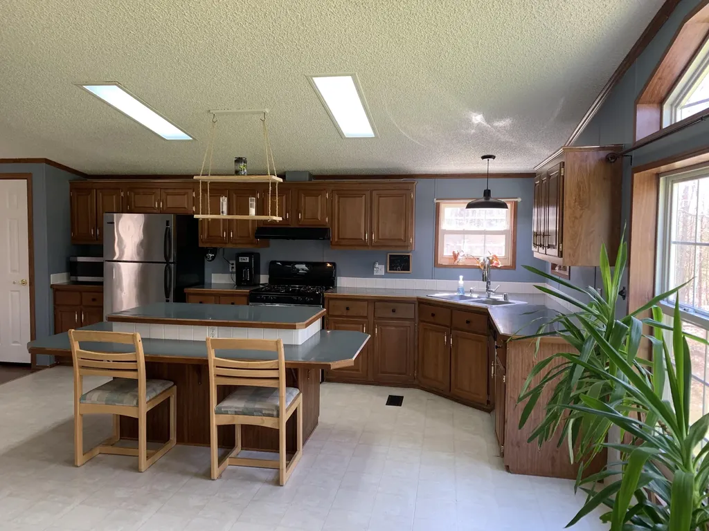 573 Lower Detroit Road Plymouth ME 04969