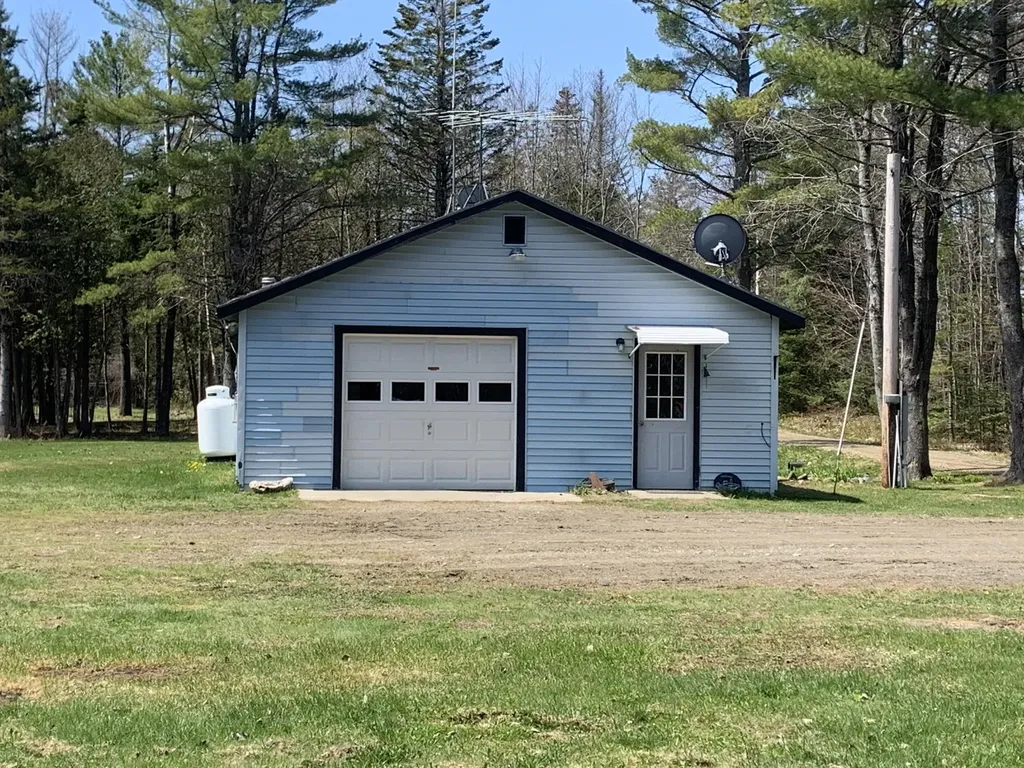 573 Lower Detroit Road Plymouth ME 04969