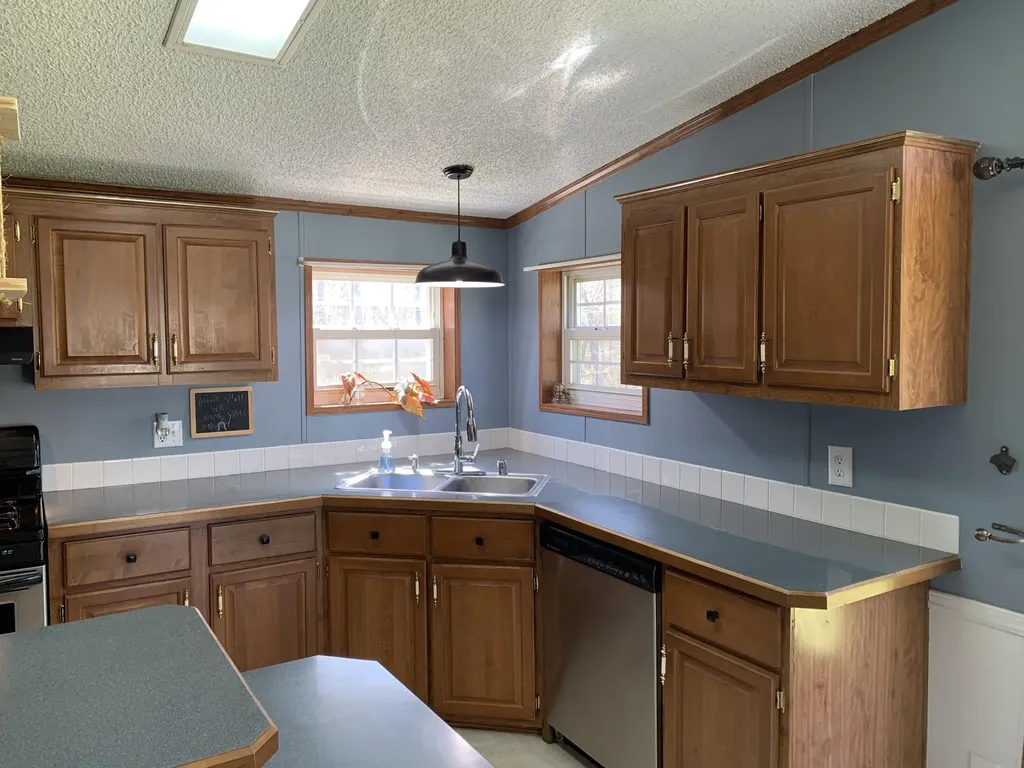 573 Lower Detroit Road Plymouth ME 04969
