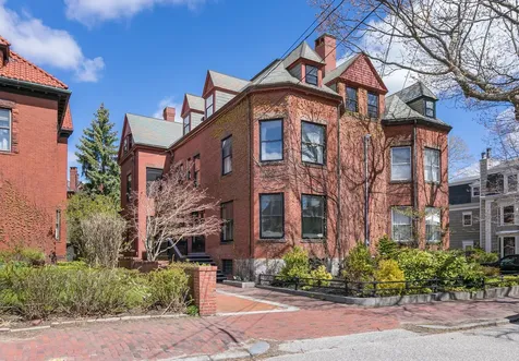 335 Spring Street Portland ME 04102