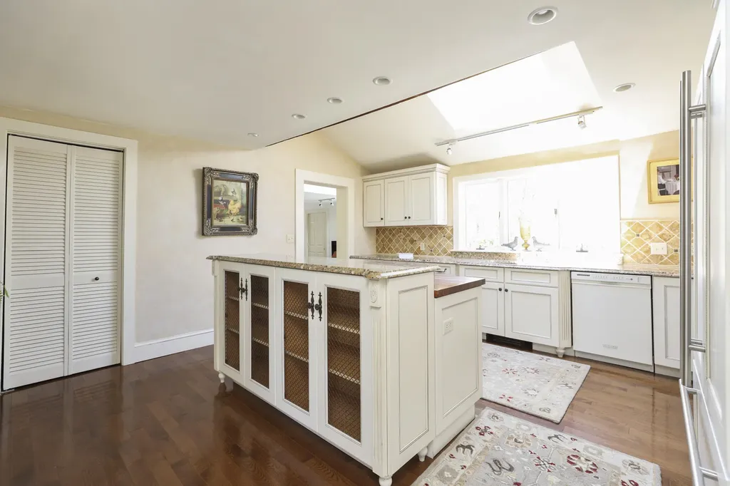 23 Pleasant Street Kennebunk ME 04043