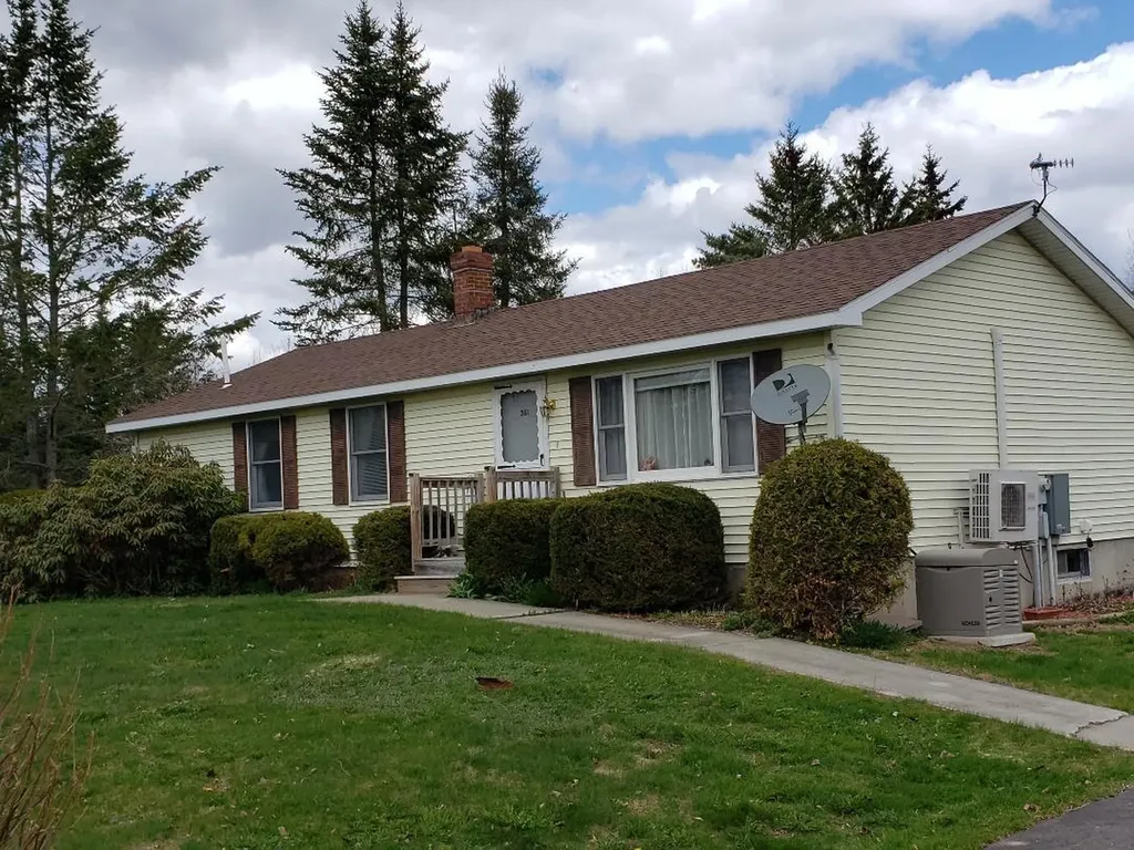 381 Williams Road Newport ME 04953