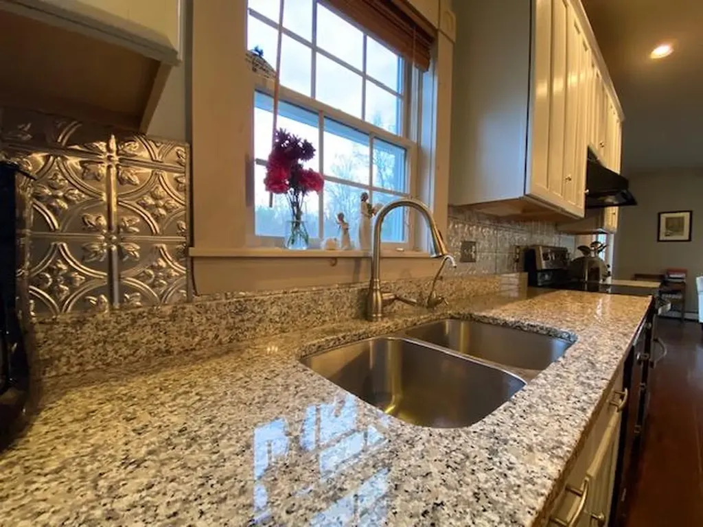 19 Jamison Place Manchester ME 04351