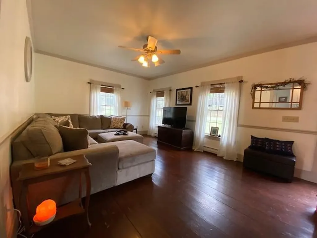 19 Jamison Place Manchester ME 04351