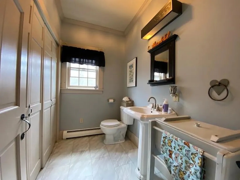 19 Jamison Place Manchester ME 04351