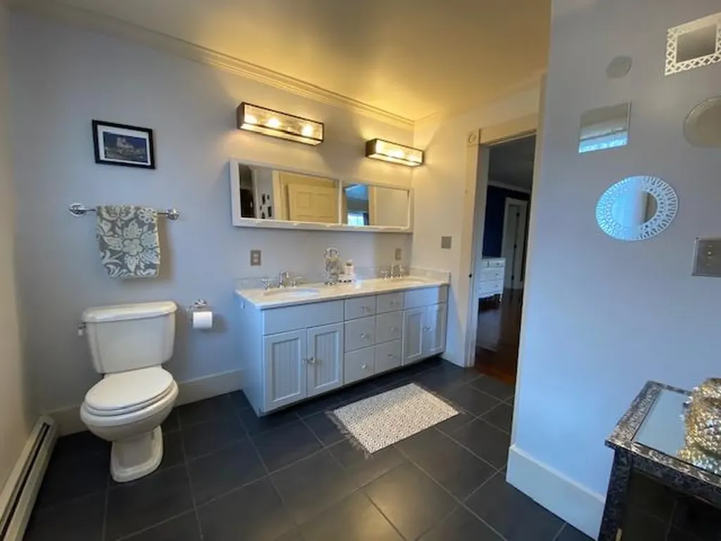 19 Jamison Place Manchester ME 04351