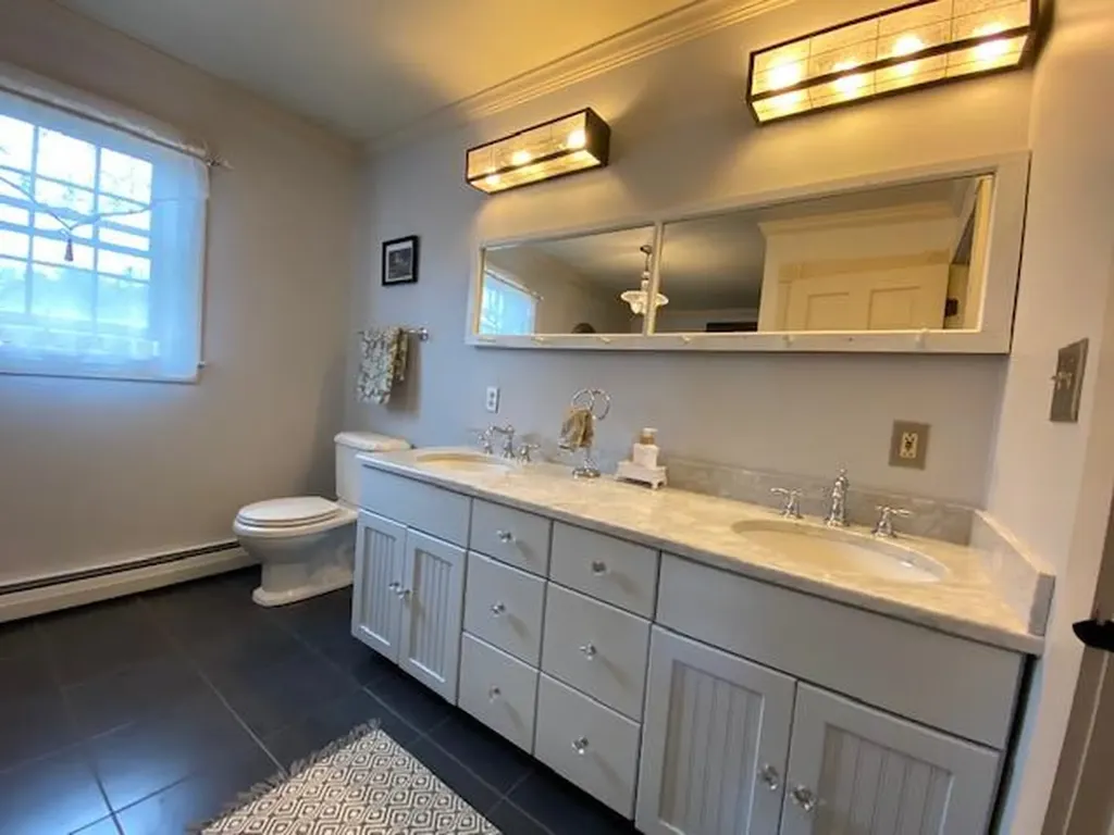 19 Jamison Place Manchester ME 04351