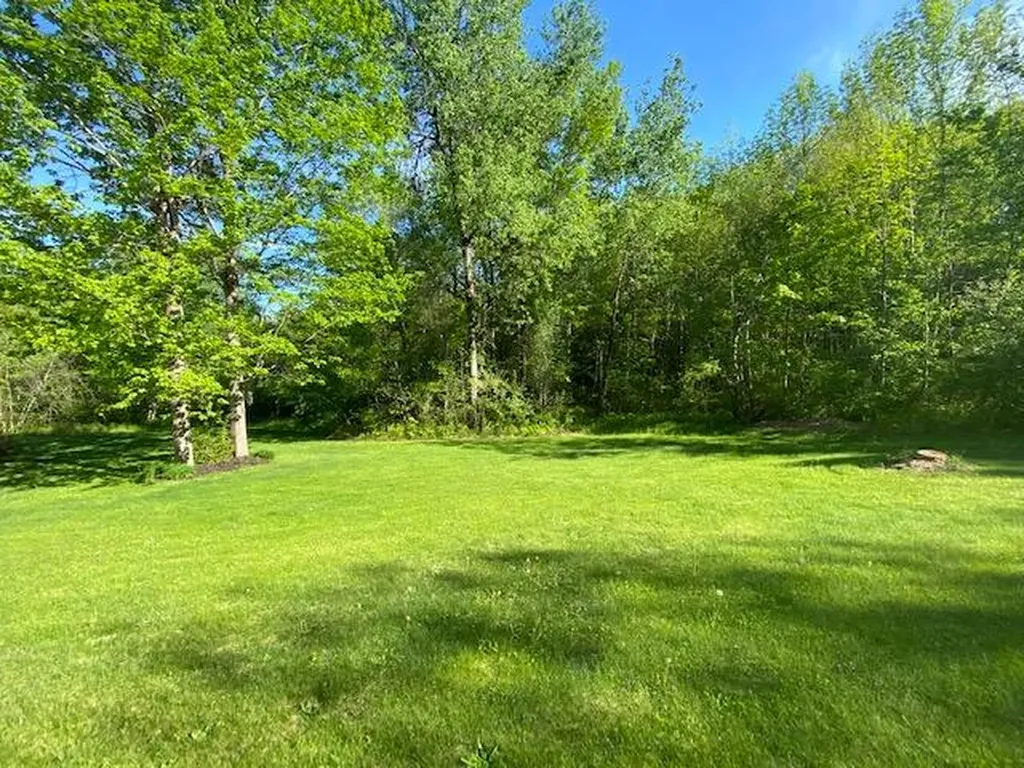 19 Jamison Place Manchester ME 04351