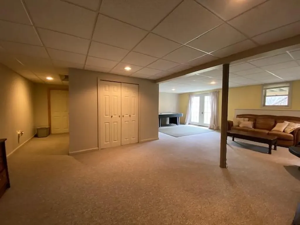 19 Jamison Place Manchester ME 04351