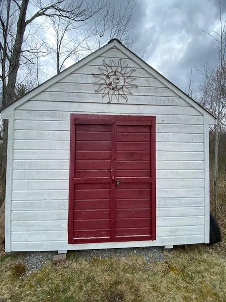 19 Jamison Place Manchester ME 04351