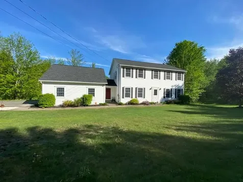 19 Jamison Place Manchester ME 04351