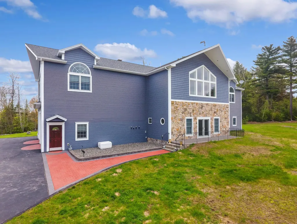 707 Hampden Road Carmel ME 04419