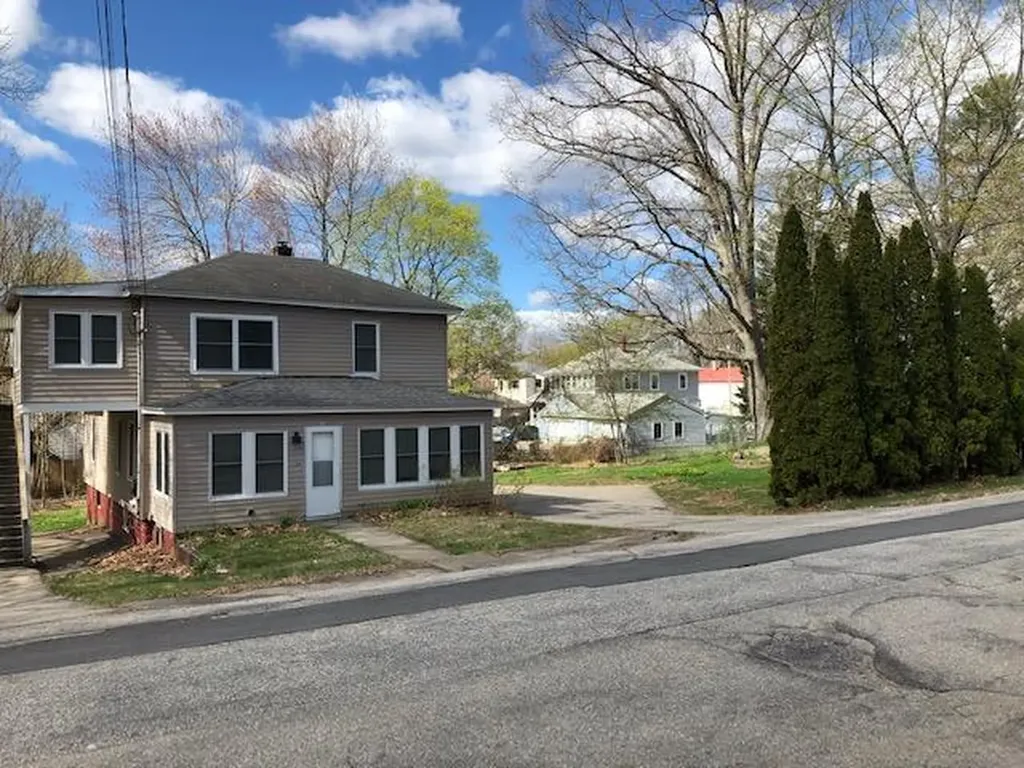 17 Bateman Street Sanford ME 04073