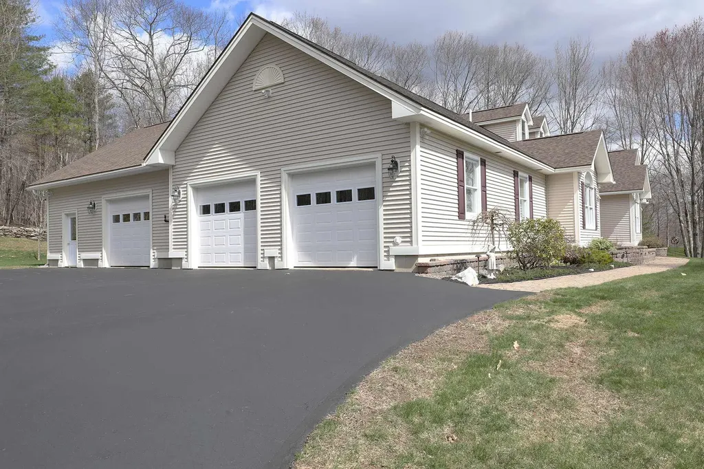 5 Szady Drive Vassalboro ME 04989