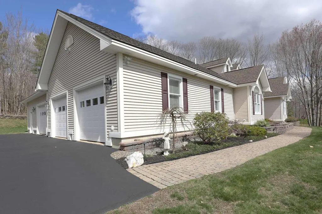 5 Szady Drive Vassalboro ME 04989