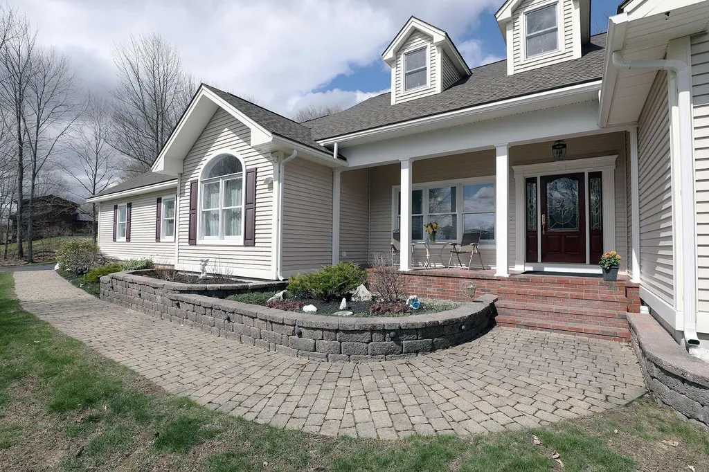 5 Szady Drive Vassalboro ME 04989