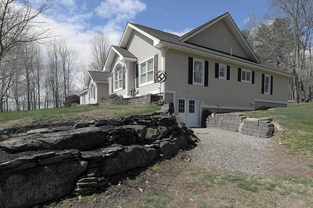 5 Szady Drive Vassalboro ME 04989
