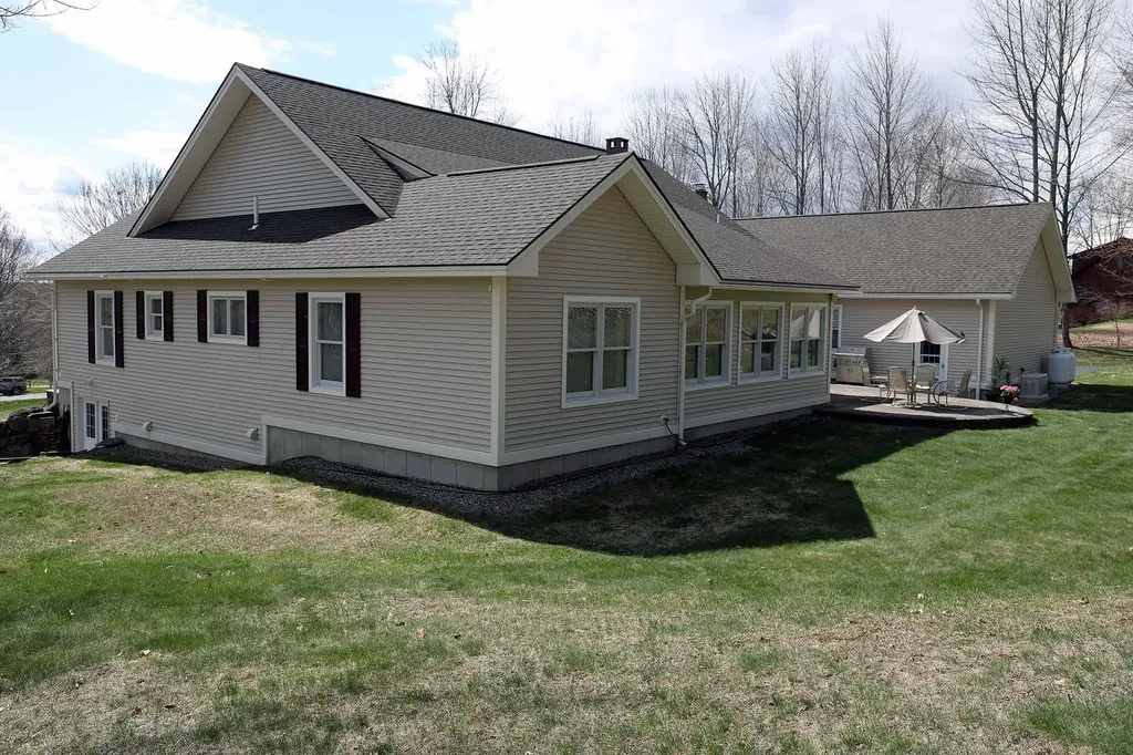 5 Szady Drive Vassalboro ME 04989