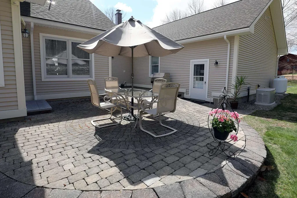 5 Szady Drive Vassalboro ME 04989