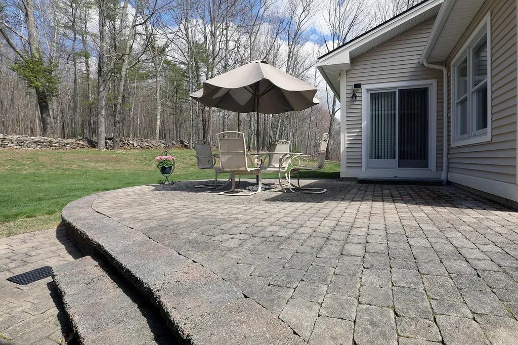 5 Szady Drive Vassalboro ME 04989