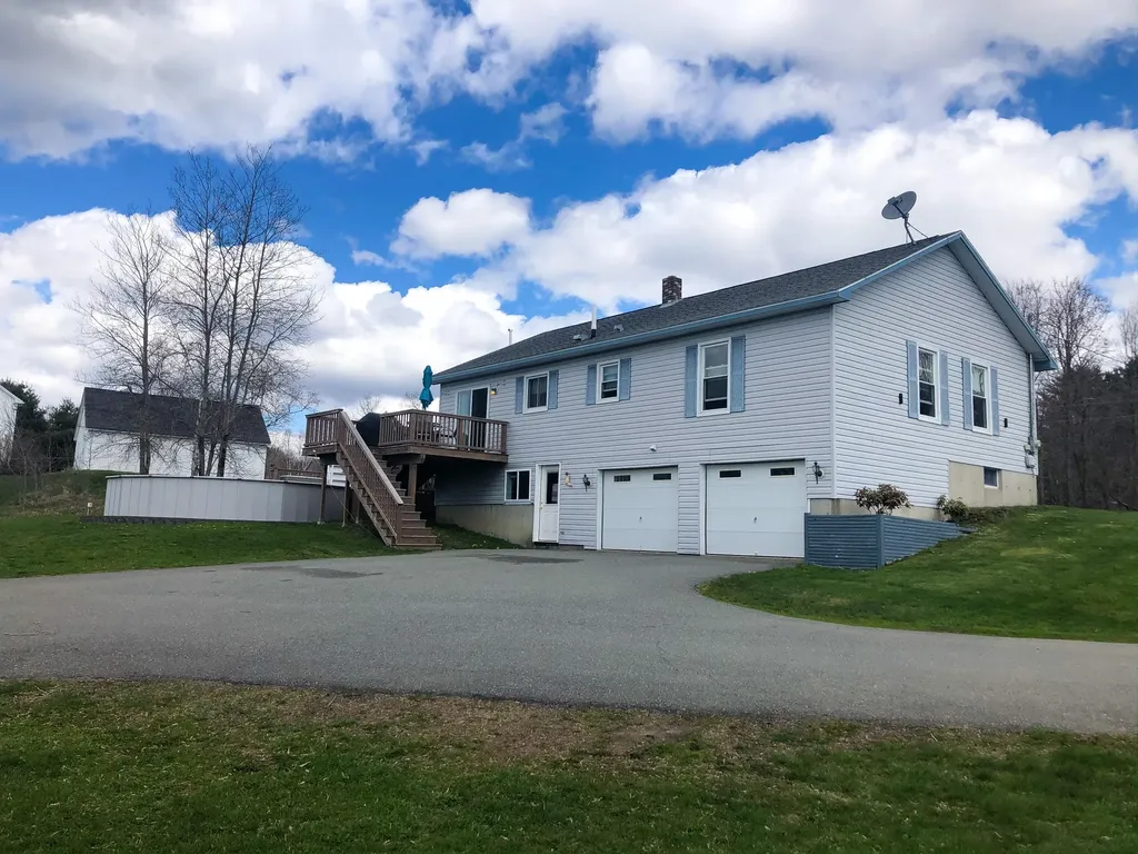 510 Deerfield Drive Hermon ME 04401