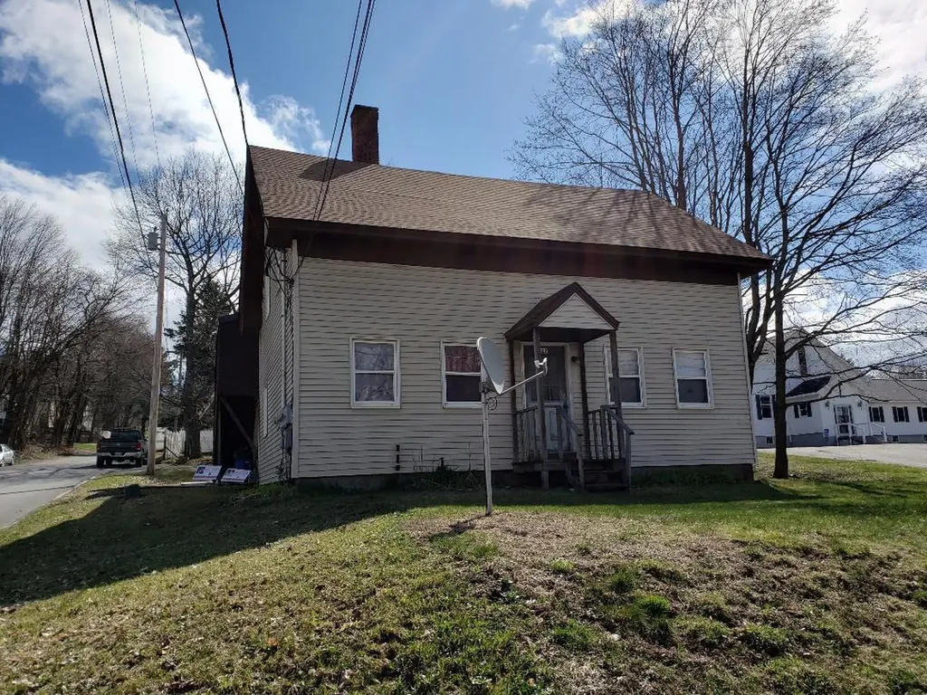 122 Spring Street Dexter ME 04930