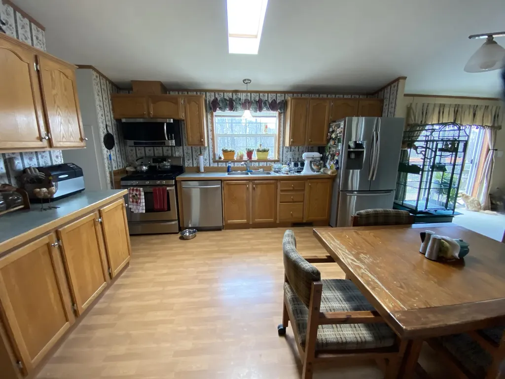 89 Spring Street Dixfield ME 04224