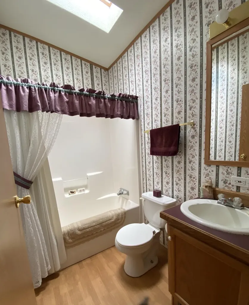 89 Spring Street Dixfield ME 04224