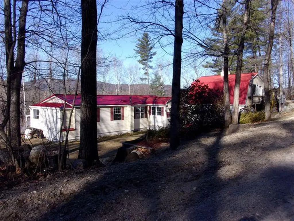 89 Spring Street Dixfield ME 04224