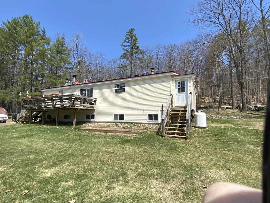 89 Spring Street Dixfield ME 04224