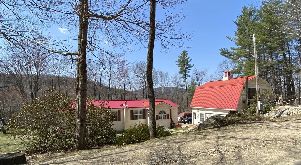 89 Spring Street Dixfield ME 04224