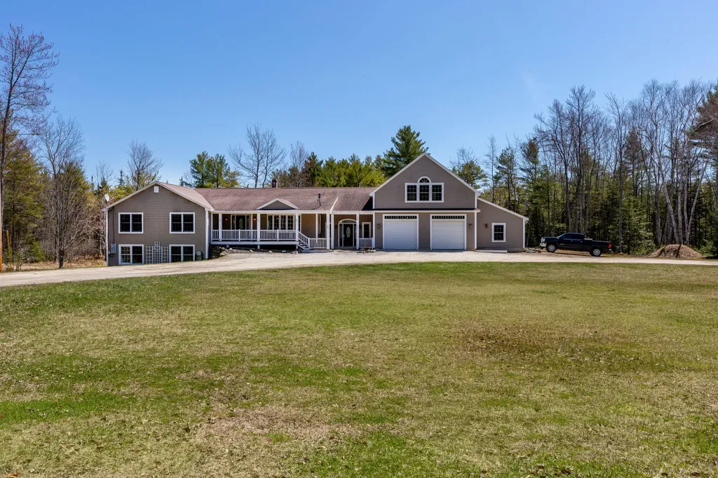 18 Curtis Road Freeport ME 04032