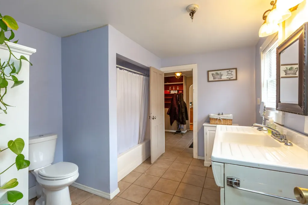 125 King Road Lisbon ME 04250