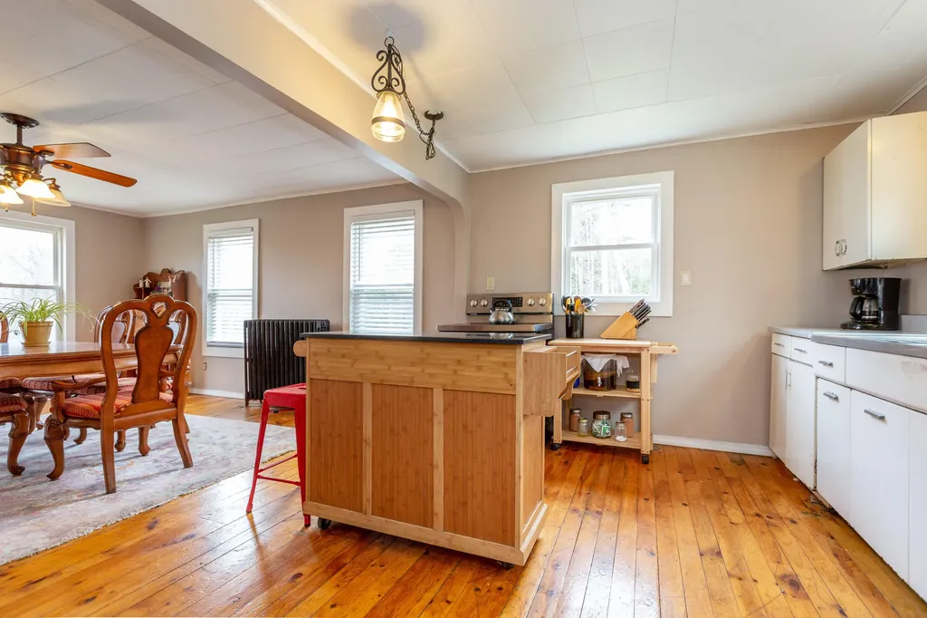 125 King Road Lisbon ME 04250