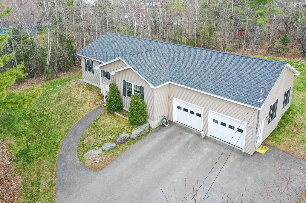 216 Partridge Lane Hermon ME 04401