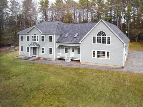 39 Buck Trail Manchester ME 04351