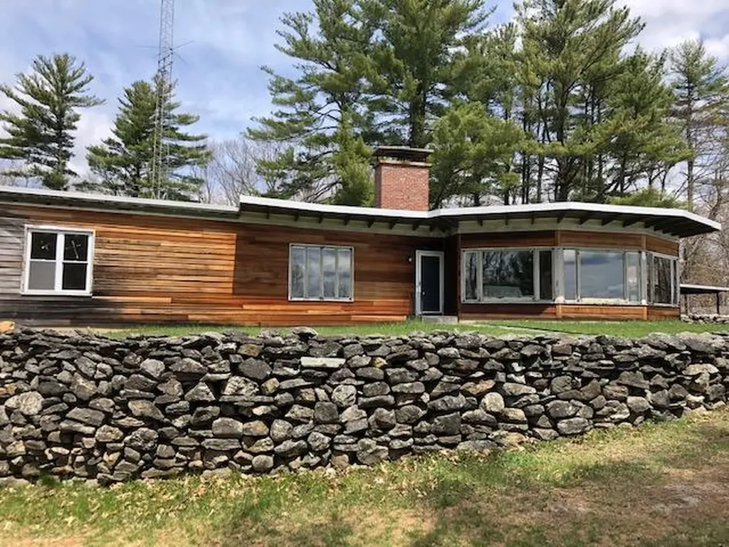 49 Maple Hill Road Auburn ME 04210