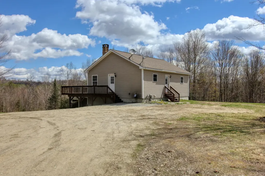 29 Ridge Road Sumner ME 04292