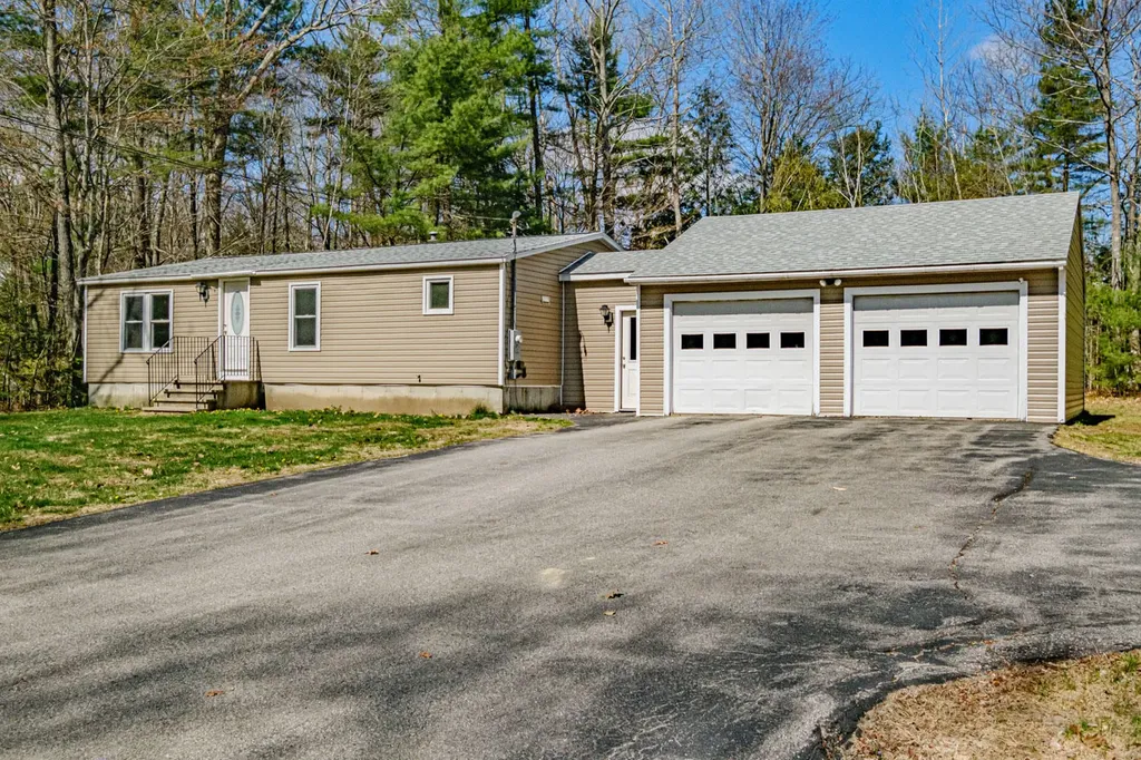 202 Dunnell Road Buxton ME 04093