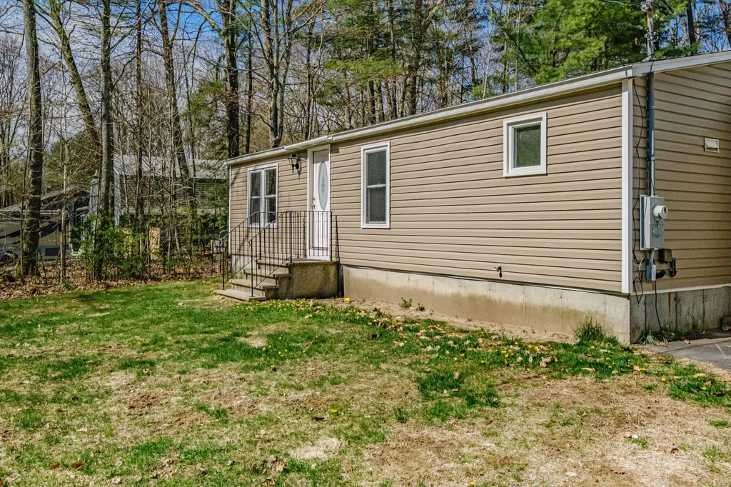 202 Dunnell Road Buxton ME 04093