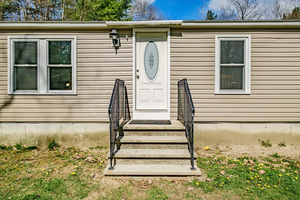 202 Dunnell Road Buxton ME 04093